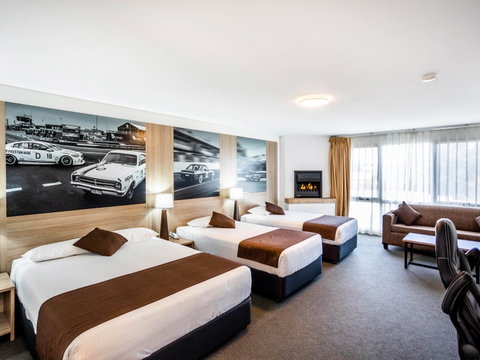 Mantra Bathurst - Palm Beach Accommodation 4