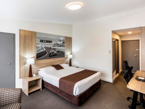 Mantra Bathurst - Palm Beach Accommodation 7