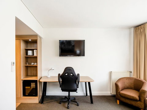 Mantra Bathurst - Palm Beach Accommodation 12