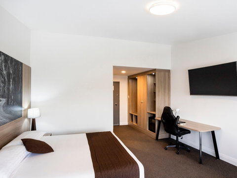 Mantra Bathurst - Palm Beach Accommodation 15