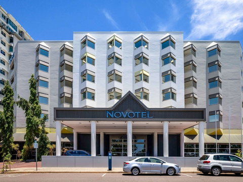 Novotel Darwin Atrium - Palm Beach Accommodation 1