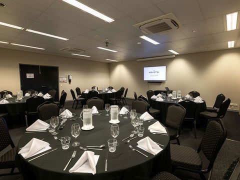 Novotel Darwin Airport Hotel - Palm Beach Accommodation 6