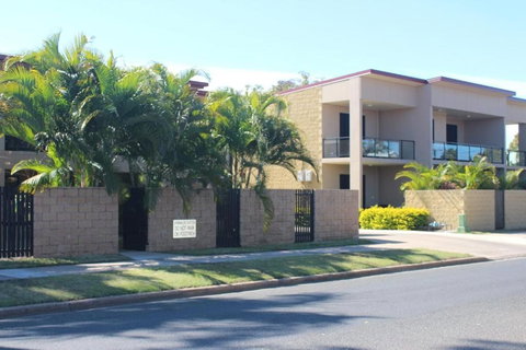 Western Gateway Motel - Palm Beach Accommodation 0