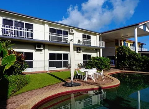 Barrier Reef Motel - Palm Beach Accommodation 0