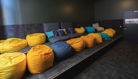United Backpackers - Palm Beach Accommodation 1