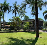 Pine Tree Motel - Palm Beach Accommodation