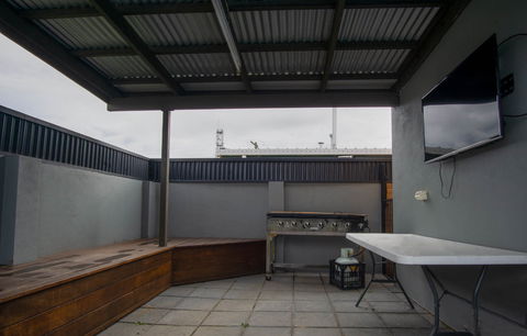 Acacia Motor Inn - Palm Beach Accommodation 1
