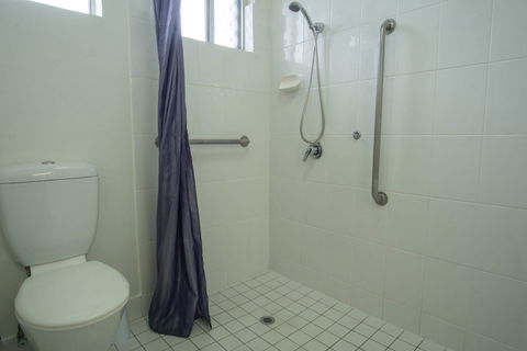 Acacia Motor Inn - Palm Beach Accommodation 2