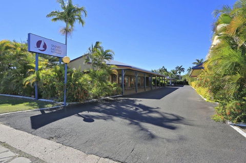 Smart Motels Bert Hinkler - Palm Beach Accommodation 0