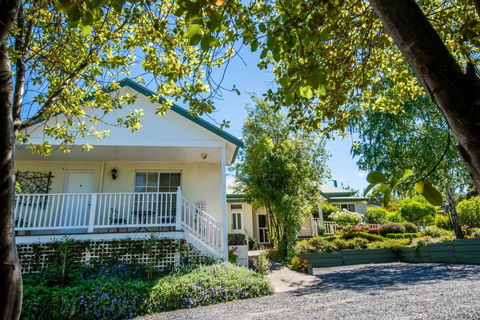 Yarra Gables Motel - Palm Beach Accommodation 1