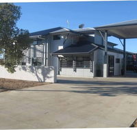 Royal Motel Miles - Palm Beach Accommodation