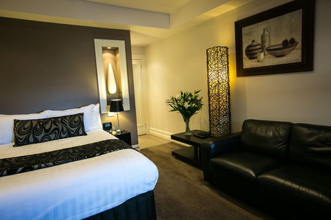 Gallery Apartments - Palm Beach Accommodation 2