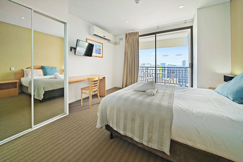 All Suites Perth - Palm Beach Accommodation 6