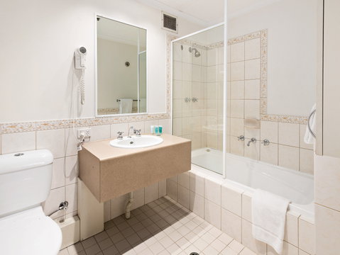All Suites Perth - Palm Beach Accommodation 8
