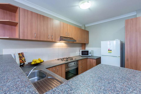 Mont Clare Boutique Apartments - Palm Beach Accommodation 11