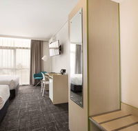 Nightcap at Sandringham Hotel - Palm Beach Accommodation