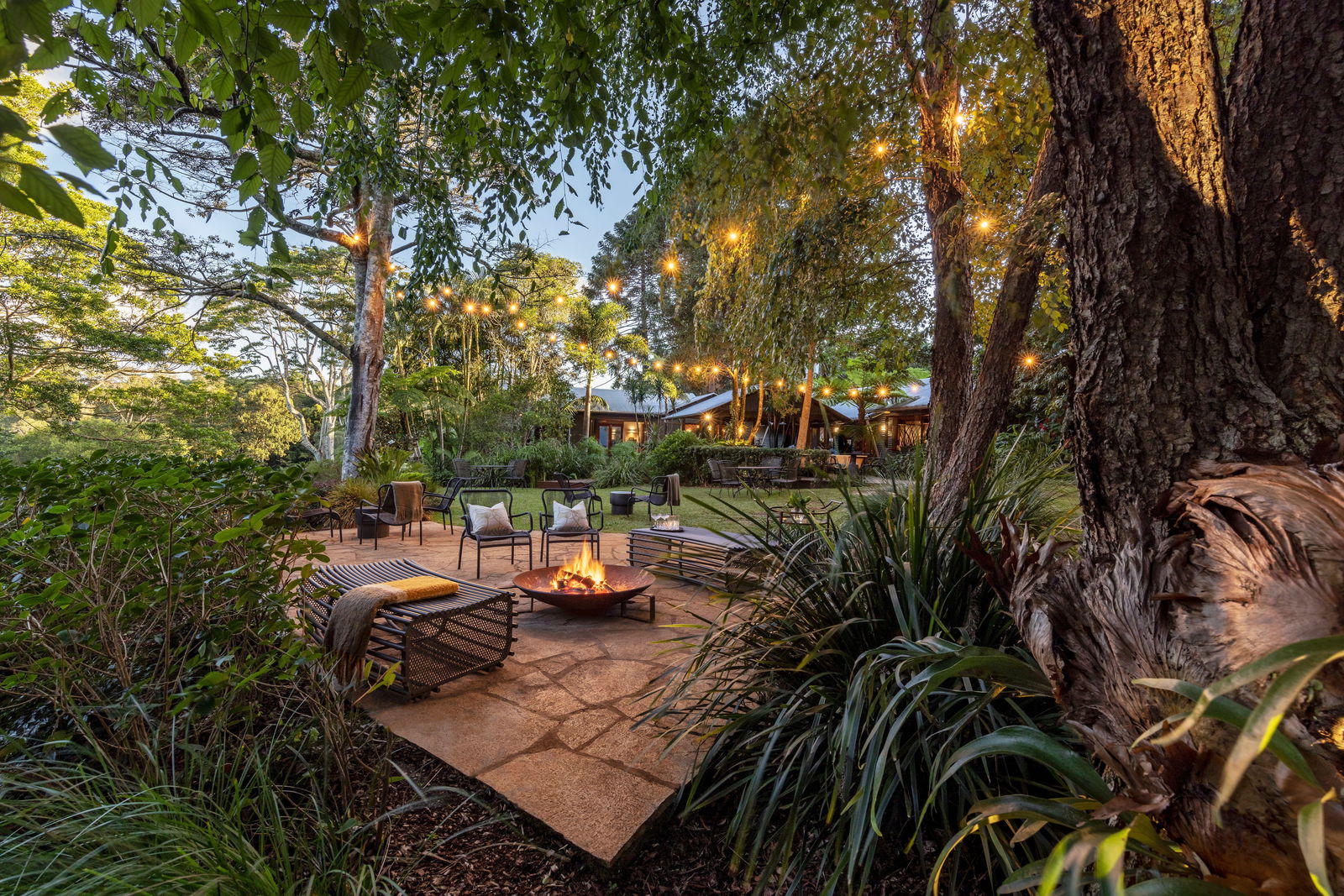 Elaman Creek QLD Palm Beach Accommodation