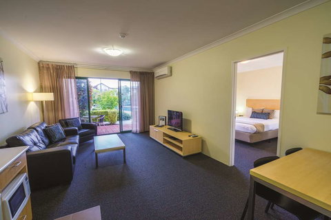 Perth Ascot Central Apartment Hotel - Palm Beach Accommodation 6