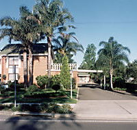 Avaleen Lodge Motor Inn - Palm Beach Accommodation