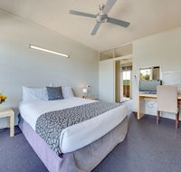 Camelot Motel - Palm Beach Accommodation