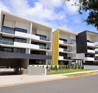 Apartments G60 Gladstone - Palm Beach Accommodation