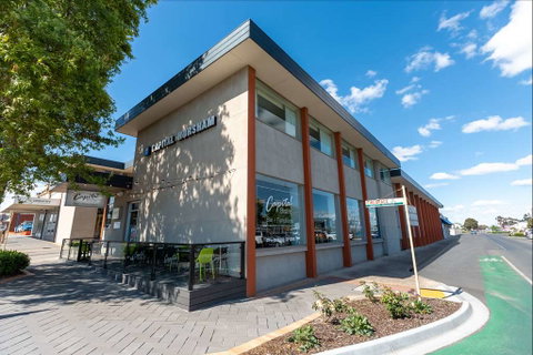 Comfort Inn Capital Horsham - Palm Beach Accommodation 1