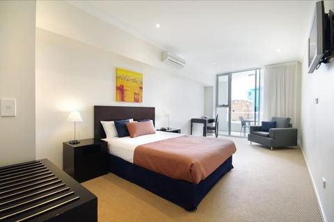 Macquarie Waters Boutique Apartment Htl - Palm Beach Accommodation 2