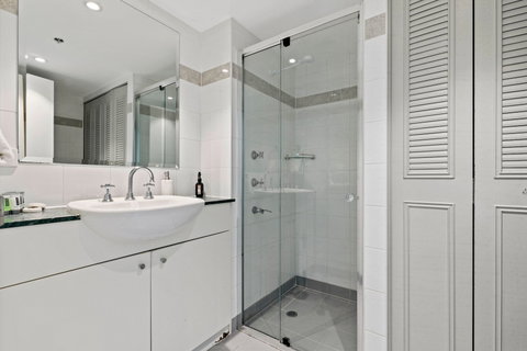 Astra Apartments Chatswood - Palm Beach Accommodation 1