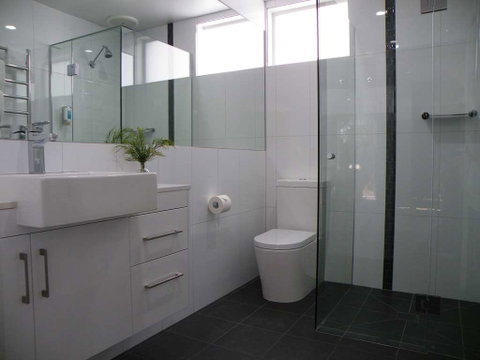 Hamilton Lonsdale Motel - Palm Beach Accommodation 1