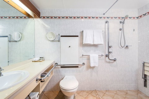 Adelaide Inn - Palm Beach Accommodation 2