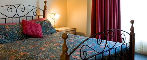 John Pirie Motor Inn - Palm Beach Accommodation 0