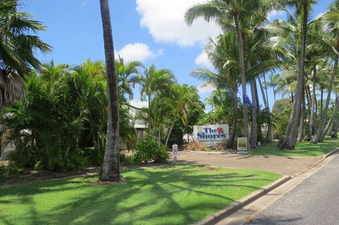 The Shores Holiday Apartments - Palm Beach Accommodation 0