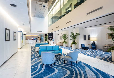 Hilton Surfers Paradise Hotel - Palm Beach Accommodation 2