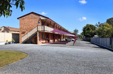 Kennedy Drive Motel - Palm Beach Accommodation 1