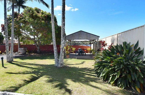 Kennedy Drive Motel - Palm Beach Accommodation 2