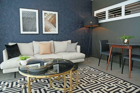 Alex Perry Hotel and Apartments - Palm Beach Accommodation 6