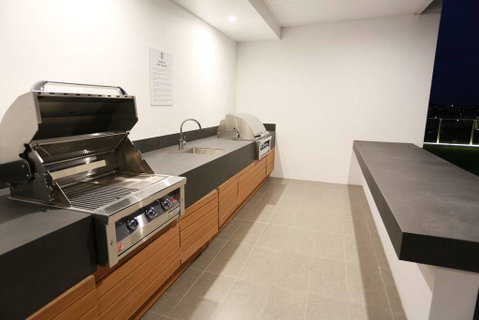 Alex Perry Hotel and Apartments - Palm Beach Accommodation 15