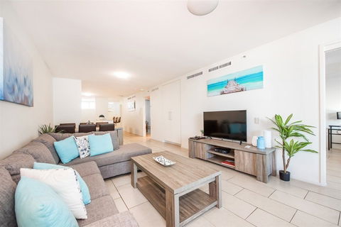 Lanai Riverside Apartments - Palm Beach Accommodation 3