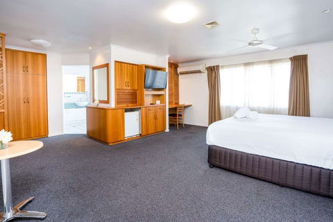 Best Western Marco Polo Mackay - Palm Beach Accommodation 3