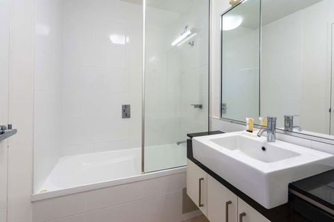 Best Western Marco Polo Mackay - Palm Beach Accommodation 11