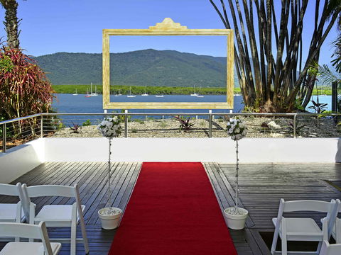 Pullman Reef Hotel Casino - Palm Beach Accommodation 1