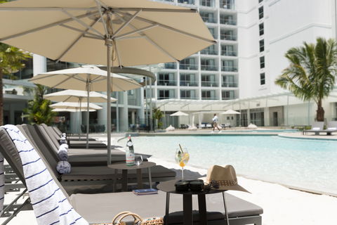 Crystalbrook Riley - Palm Beach Accommodation 7