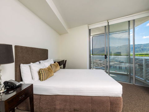 Sebel Cairns Harbour Lights - Palm Beach Accommodation 5