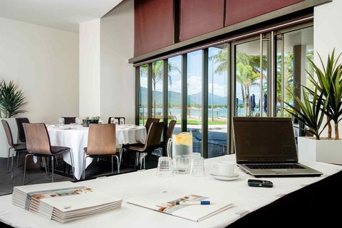 Sebel Cairns Harbour Lights - Palm Beach Accommodation 9