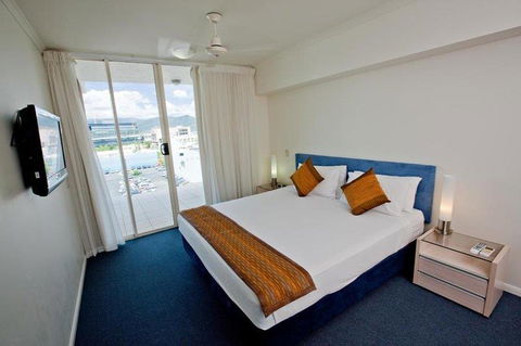 Park Regis City Quays - Palm Beach Accommodation 5
