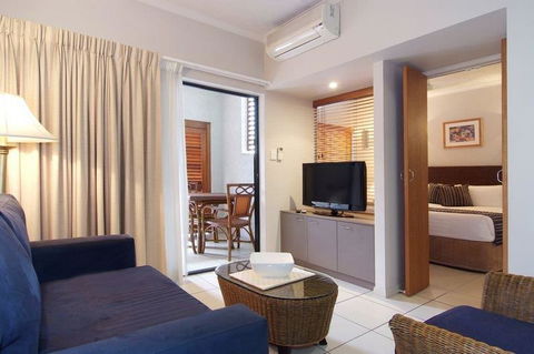 Southern Cross Atrium Apartments - Palm Beach Accommodation 3