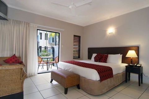 Southern Cross Atrium Apartments - Palm Beach Accommodation 4