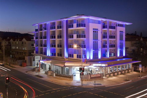 Jephson Hotel - Palm Beach Accommodation 0