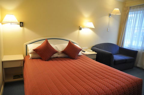 Sunrise Motor Inn - Palm Beach Accommodation 1