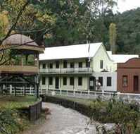 Walhalla's Star Hotel - Palm Beach Accommodation